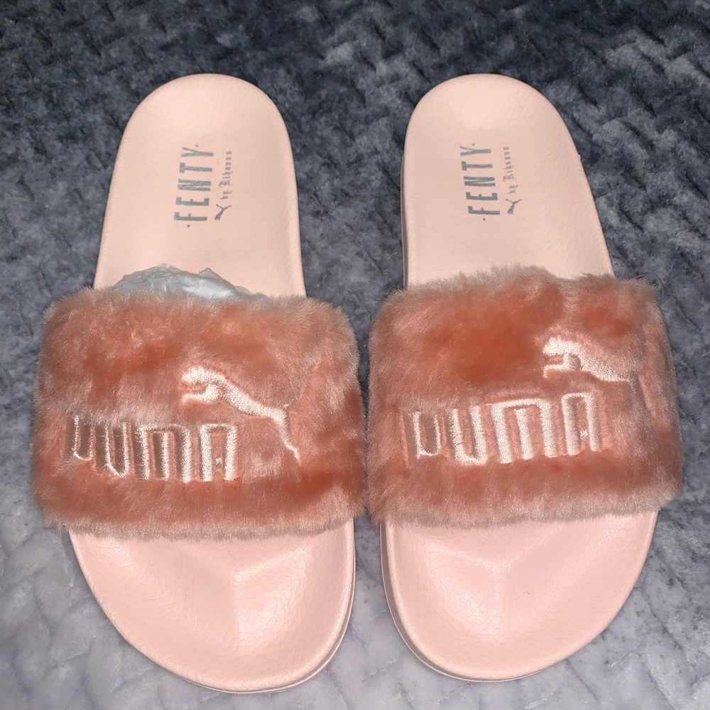 FENTY x PUMA SLIDES — Leadcat Pink